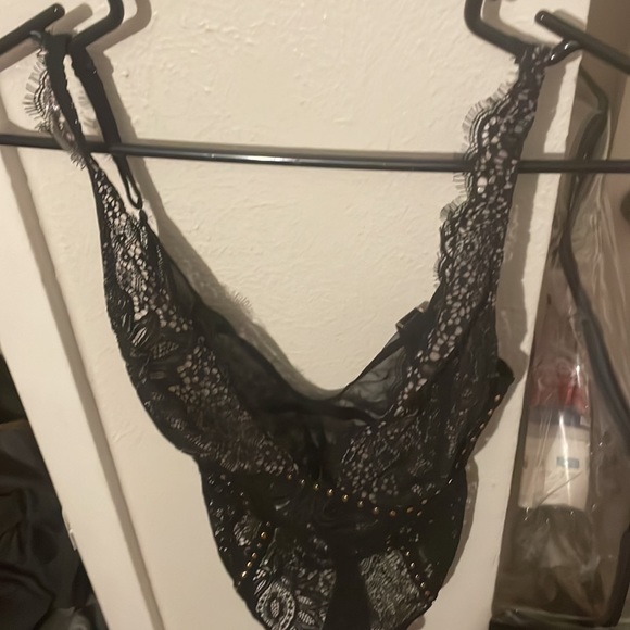 Victoria Secret Sexy Wear - Picture 2 of 4